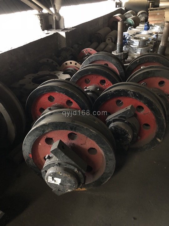 沈矿堆取料机车轮